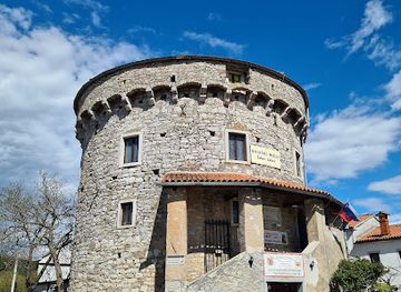 slovenia/sezana/attraction/vojaski-muzej-tabor