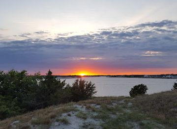 north-carolina/crystal-coast/attraction/shark-tooth-island