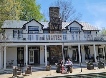 virginia/staunton/attraction/septenary-winery-at-seven-oaks-farm