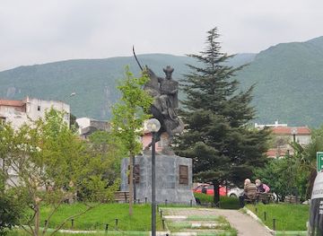 turkiye/bursa/yildirim/attraction/yildirim-beyazit-statue