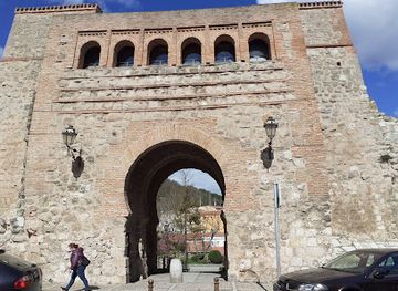 spain/burgos/attraction/arco-de-san-esteban