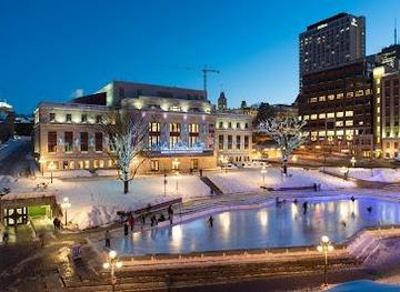 canada/quebec-city/attraction/place-d-youville