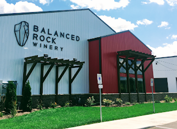 wisconsin/baraboo-range/attraction/balanced-rock-winery