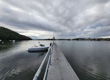 australia/central-coast/attraction/phegans-bay-public-wharf