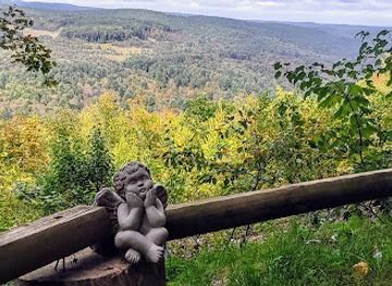 pennsylvania/allegheny-national-forest/attraction/cross-on-the-hill