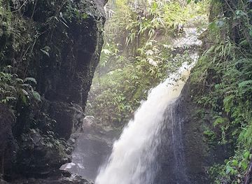 philippines/central-luzon/attraction/sapang-angka-falls