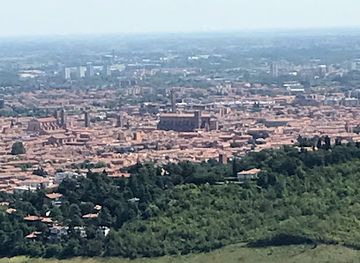 italy/emilia-romagna/attraction/cupola-e-cripta-di-san-luca-san-luca-experience