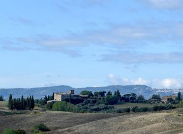 italy/val-di-chiana/attraction/castello-di-cosona