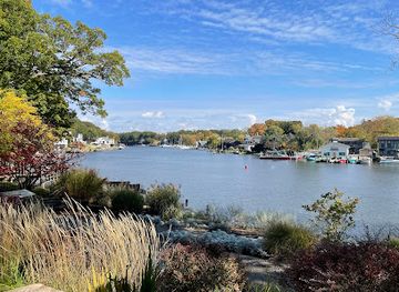 michigan/saugatuck/attraction/mount-baldhead-park