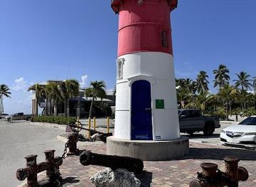 florida/key-largo/attraction/whale-harbor-marina