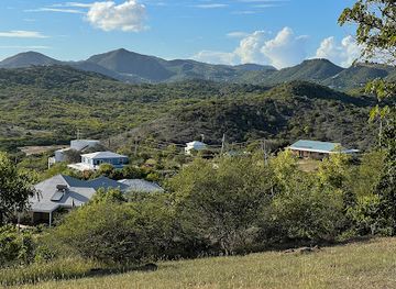 antigua-and-barbuda/falmouth/attraction/isaac-hill