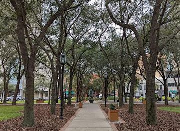 florida/clearwater/attraction/lykes-gaslight-square-park