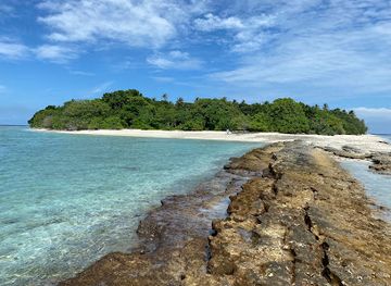 maldives/lhaviyani-atoll/attraction/guest-beach-maalhos