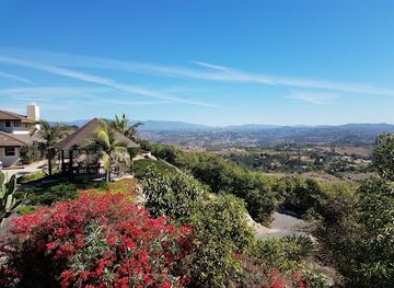 california/oceanside/attraction/beach-house-winery