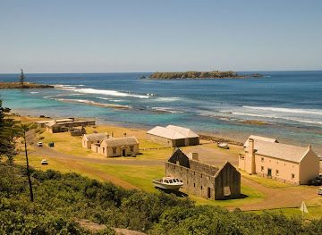 norfolk-island/phillip-island/attraction/kameniya-plazh