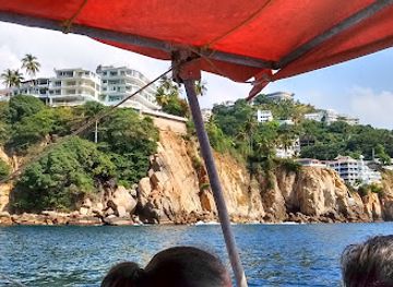 mexico/costa-chica/attraction/acapulco-bay