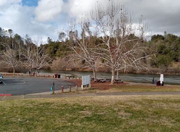 california/gold-country/attraction/henningsen-lotus-park