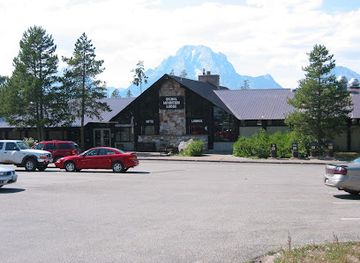 wyoming/bridger-teton-national-forest/attraction/signal-mountain-lodge