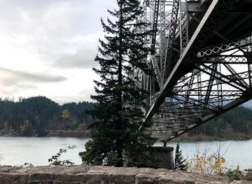 oregon/columbia-river-gorge/attraction/bridge-of-the-gods-mural