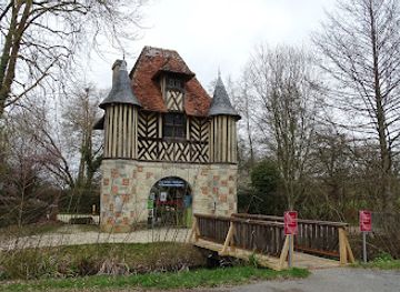 france/normandy-coast/attraction/chateau-de-crevecoeur-fondation-musee-schlumberger