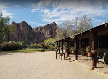 arizona/scottsdale/attraction/saguaro-lake-guest-ranch