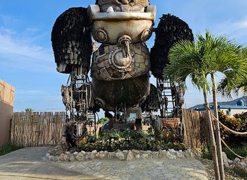 dominican-republic/cibao-valley/attraction/mechanical-gorilla