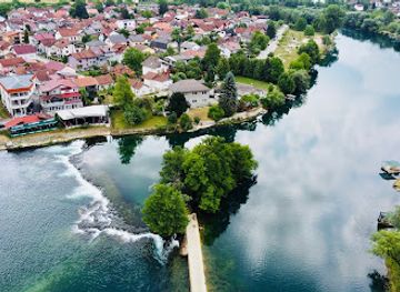 bosnia-and-herzegovina/una-sana-canton/attraction/a-view-on-una-river-and-city-bridge