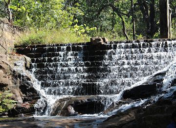 india/madhya-pradesh/attraction/bee-falls