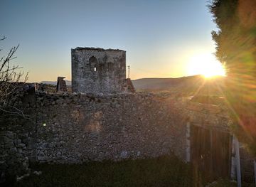 bosnia-and-herzegovina/herzegovina-neretva-canton/attraction/pasica-kula-sa-dvorima-u-bivoljem-brdu-graditeljska-stambena-cjelina