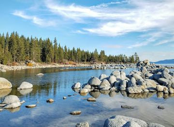 nevada/lake-tahoe/attraction/zephyr-cove-park