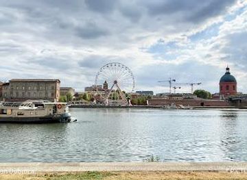 france/toulouse/attraction/place-de-la-daurade