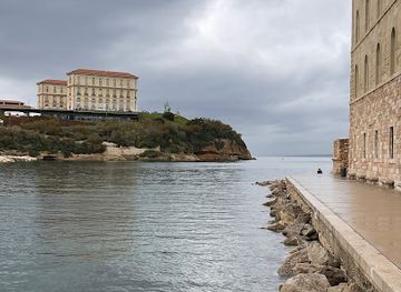 france/marseille/la-joliette/attraction/place-d-armes