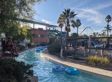 california/santa-clarita/attraction/six-flags-hurricane-harbor-los-angeles