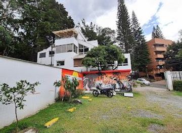 colombia/medellin/attraction/casa-museo-pablo-escobar