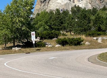 south-dakota/crazy-horse-memorial/attraction/buffalo-safari-jeep-tours