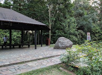 singapore/pulau-semakau/attraction/bukit-timah-summit