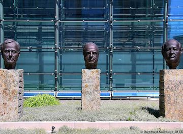 germany/berlin/kreuzberg/attraction/kohl-bush-gorbachev-monument