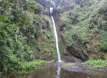 tanzania/arusha/attraction/mt-meru-waterfall