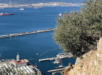 gibraltar/queen-s-road/attraction/charles-v-wall