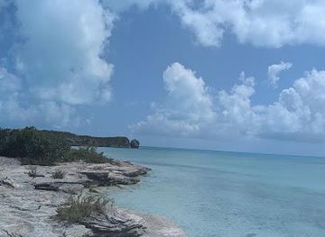 turks-and-caicos-islands/leeward-beach/attraction/pirates-cove