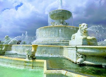 michigan/detroit/attraction/james-scott-memorial-fountain