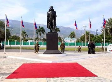 haiti/sud-est/attraction/place-toussaint-louverture