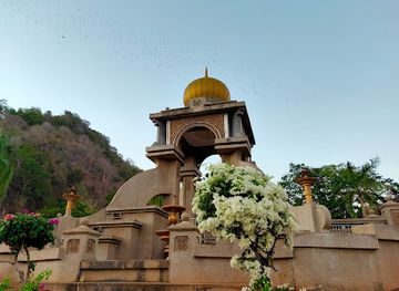 malaysia/perlis/attraction/taman-bunga-kertas-tuanku-lailatul-shahreen