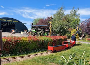 australia/new-england/attraction/pearns-steam-world