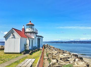washington/bremerton/attraction/west-point-lighthouse