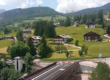 italy/cortina-d-ampezzo/attraction/view-point