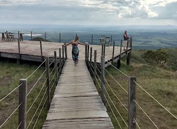 brazil/chapada-dos-guimaraes-national-park/attraction/alto-do-ceu-ninho-das-aguias
