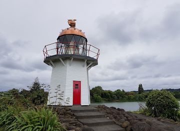 new-zealand/hawke-s-bay/attraction/wairoa-old-portland-island-lighthouse