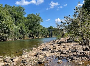 alabama/cahaba-river/attraction/cahaba-riverwalk-and-canoe-launch