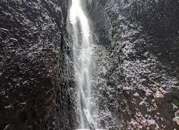 dominica/la-plaine/attraction/bwa-nef-falls